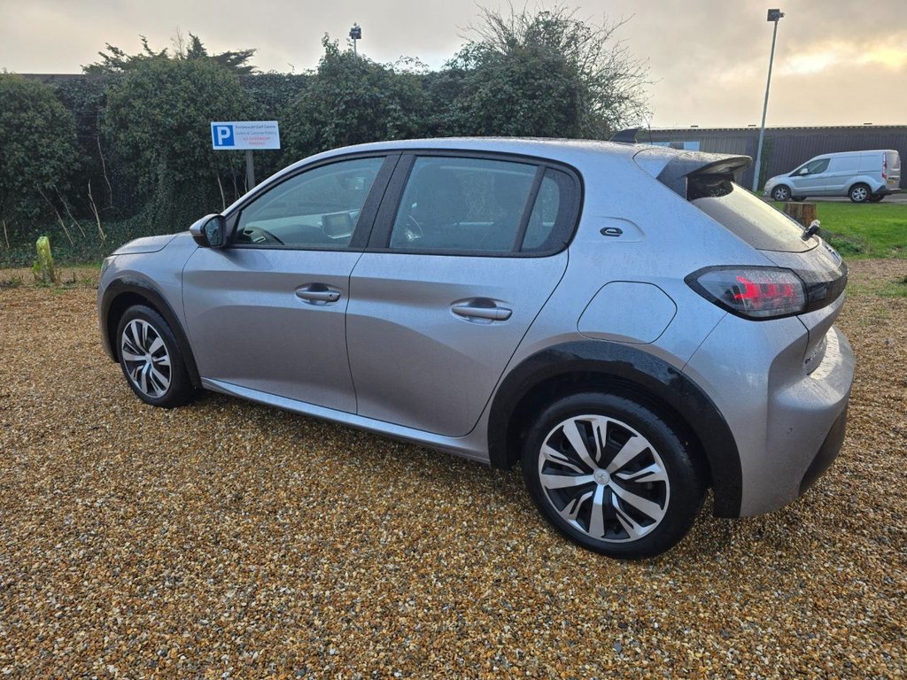 Used Peugeot E-208 2020 for sale - 77719576: Photo 11