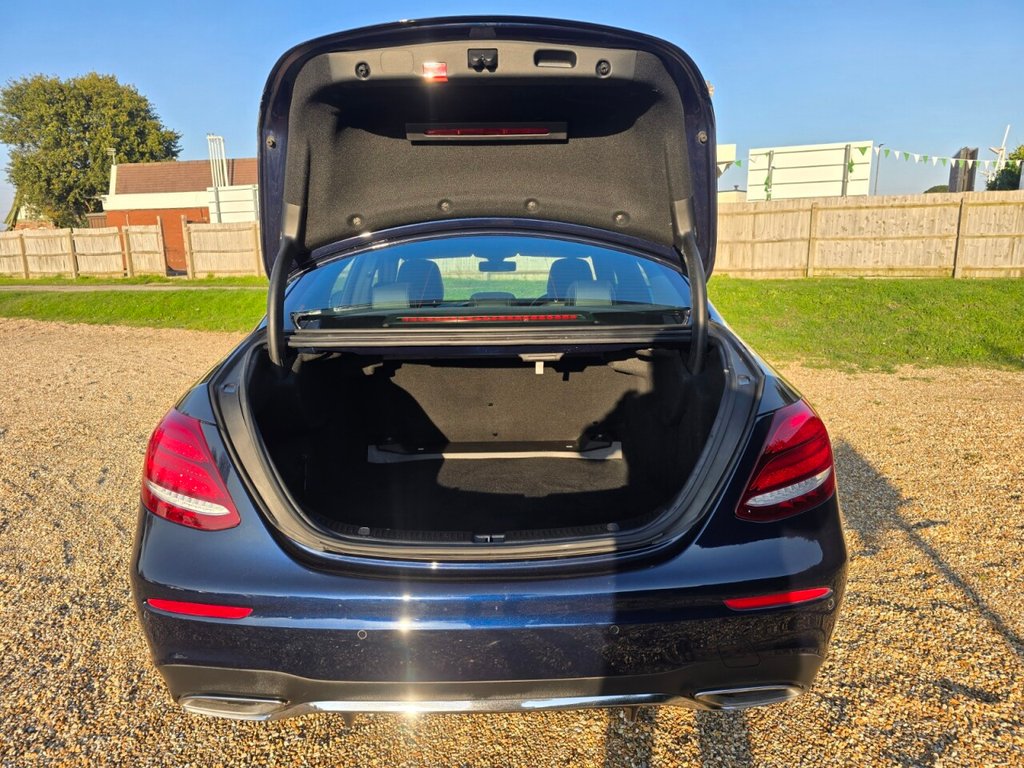 Used Mercedes-Benz E Class 2017 for sale - 77976316: Photo 8