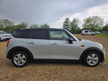 Used MINI Hatch 2018 for sale - 78543550: Photo