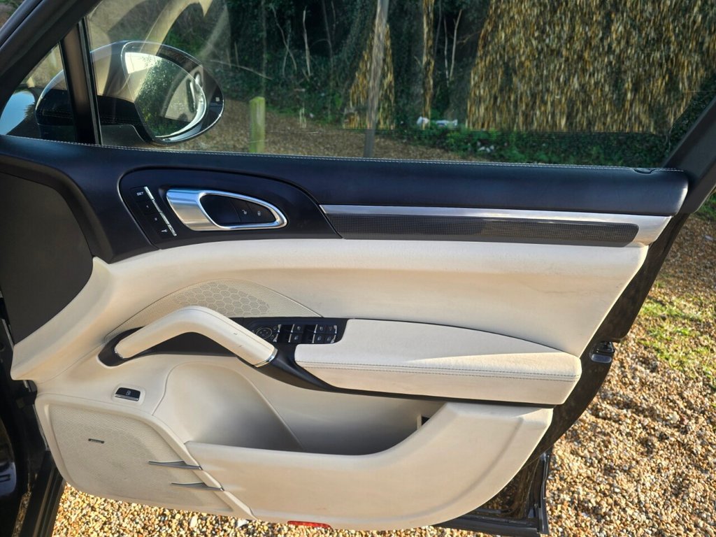 Used Porsche Cayenne 2017 for sale - 77719802: Photo 25