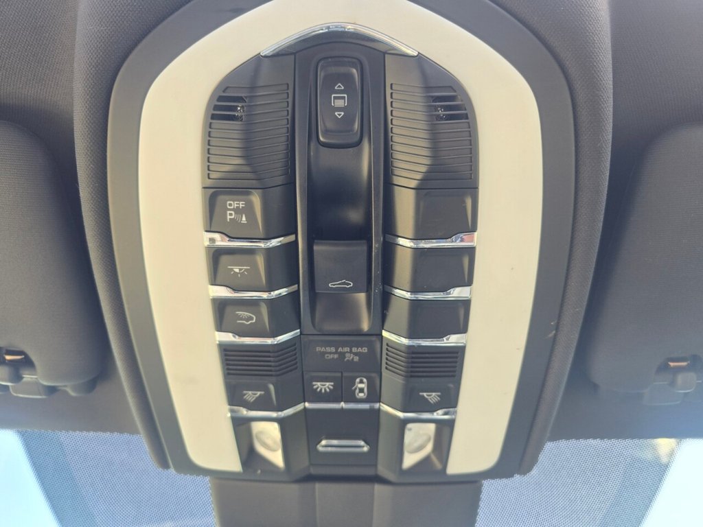 Used Porsche Cayenne 2017 for sale - 77719802: Photo 33