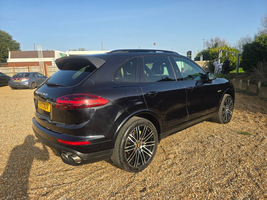 Used Porsche Cayenne 2017 for sale - 77719802: Photo 6