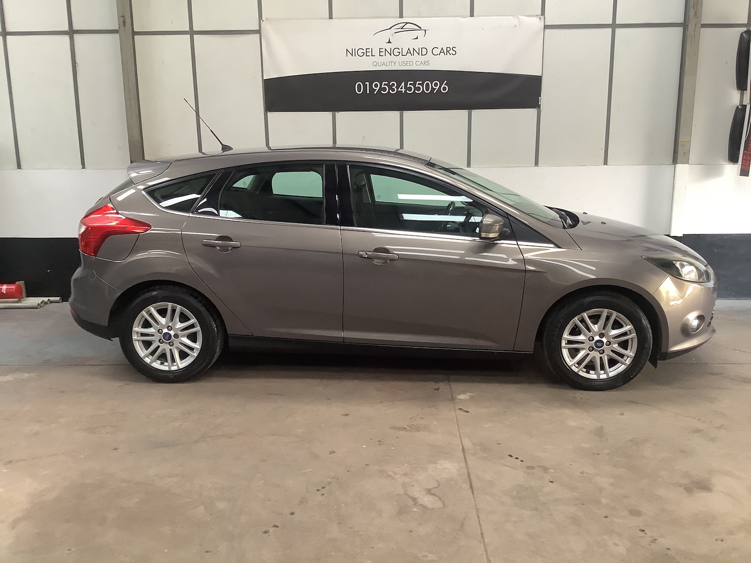 Used Ford Focus 2013 for sale - 77837213: Photo 2
