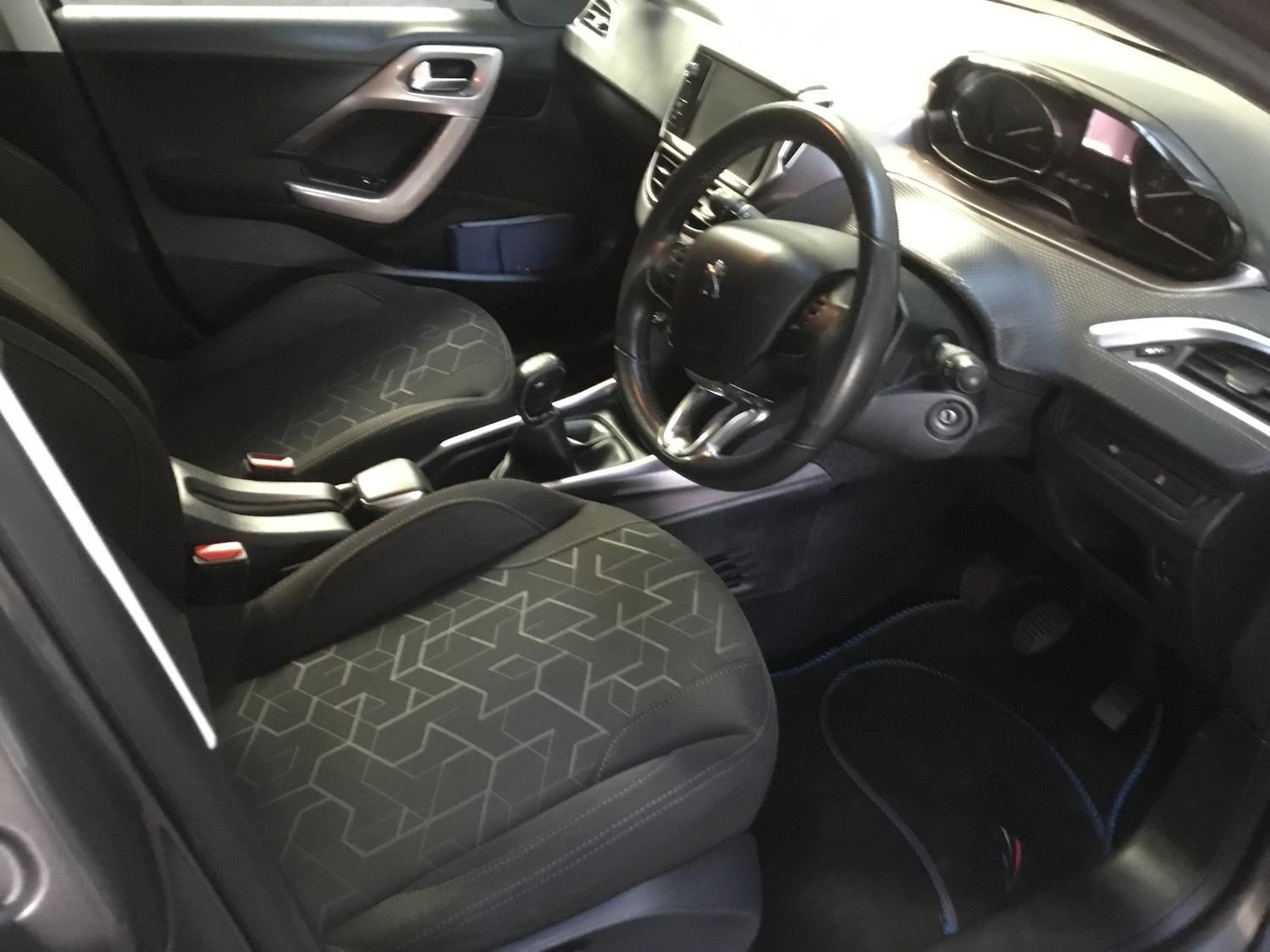 Used Peugeot 2008 2014 for sale - 77319063: Photo 7