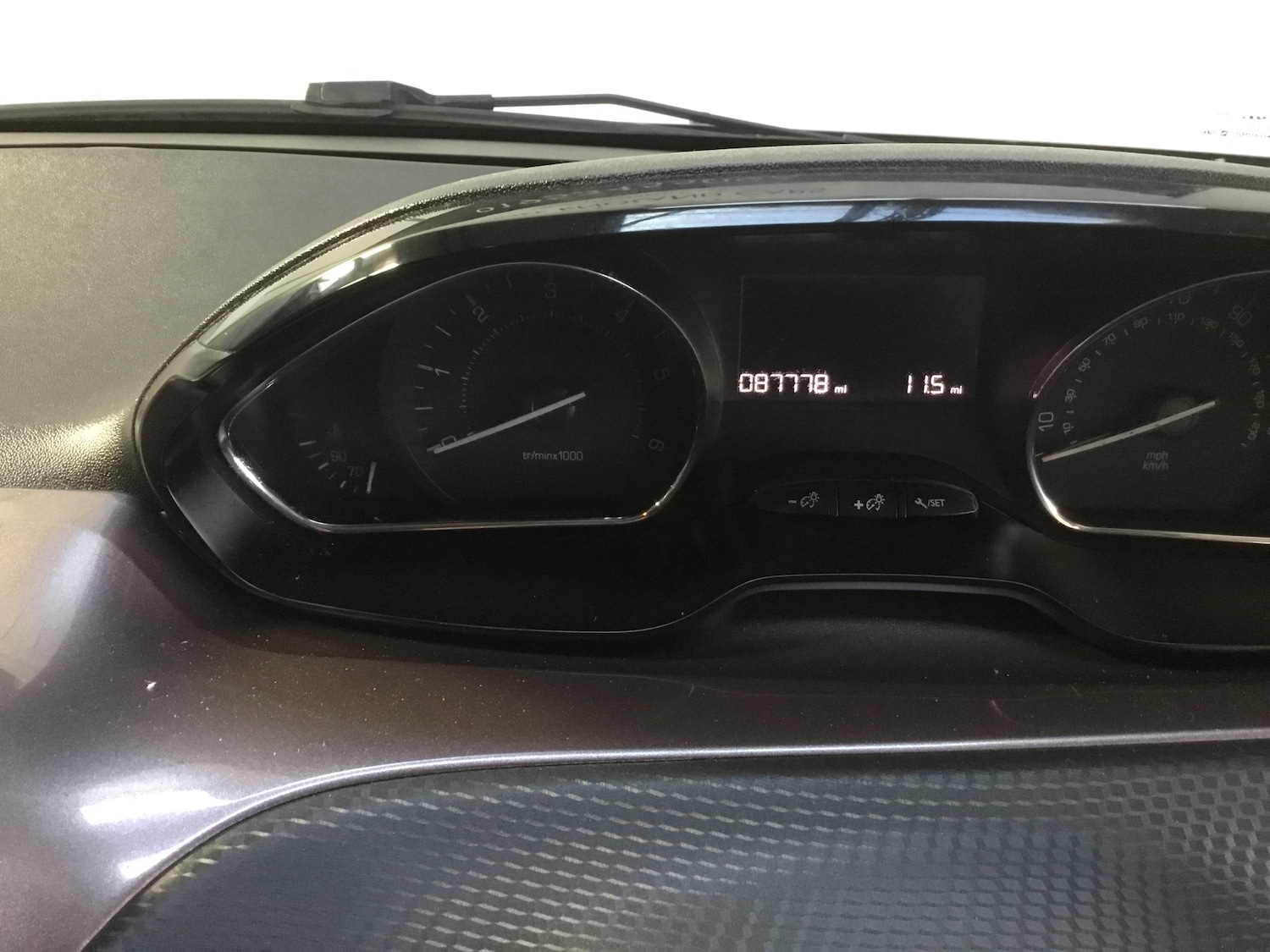 Used Peugeot 2008 2014 for sale - 77319063: Photo 8