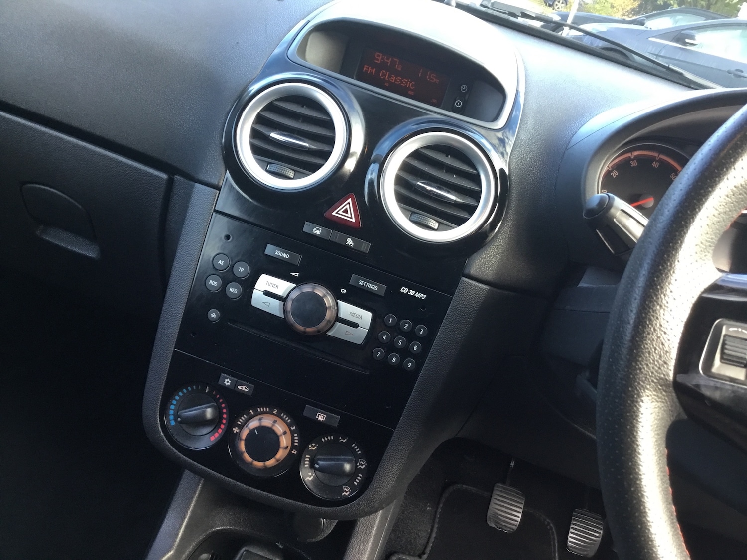 Used Vauxhall Corsa 2012 for sale - 76687464: Photo 10