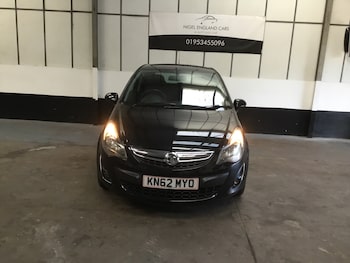 Vauxhall - Corsa
