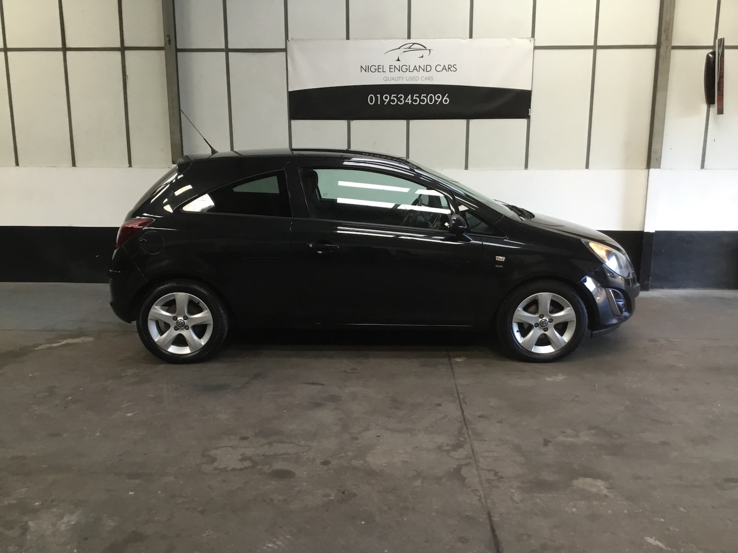 Used Vauxhall Corsa 2012 for sale - 76687464: Photo 3
