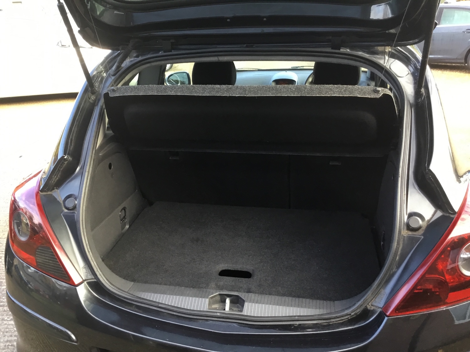 Used Vauxhall Corsa 2012 for sale - 76687464: Photo 5