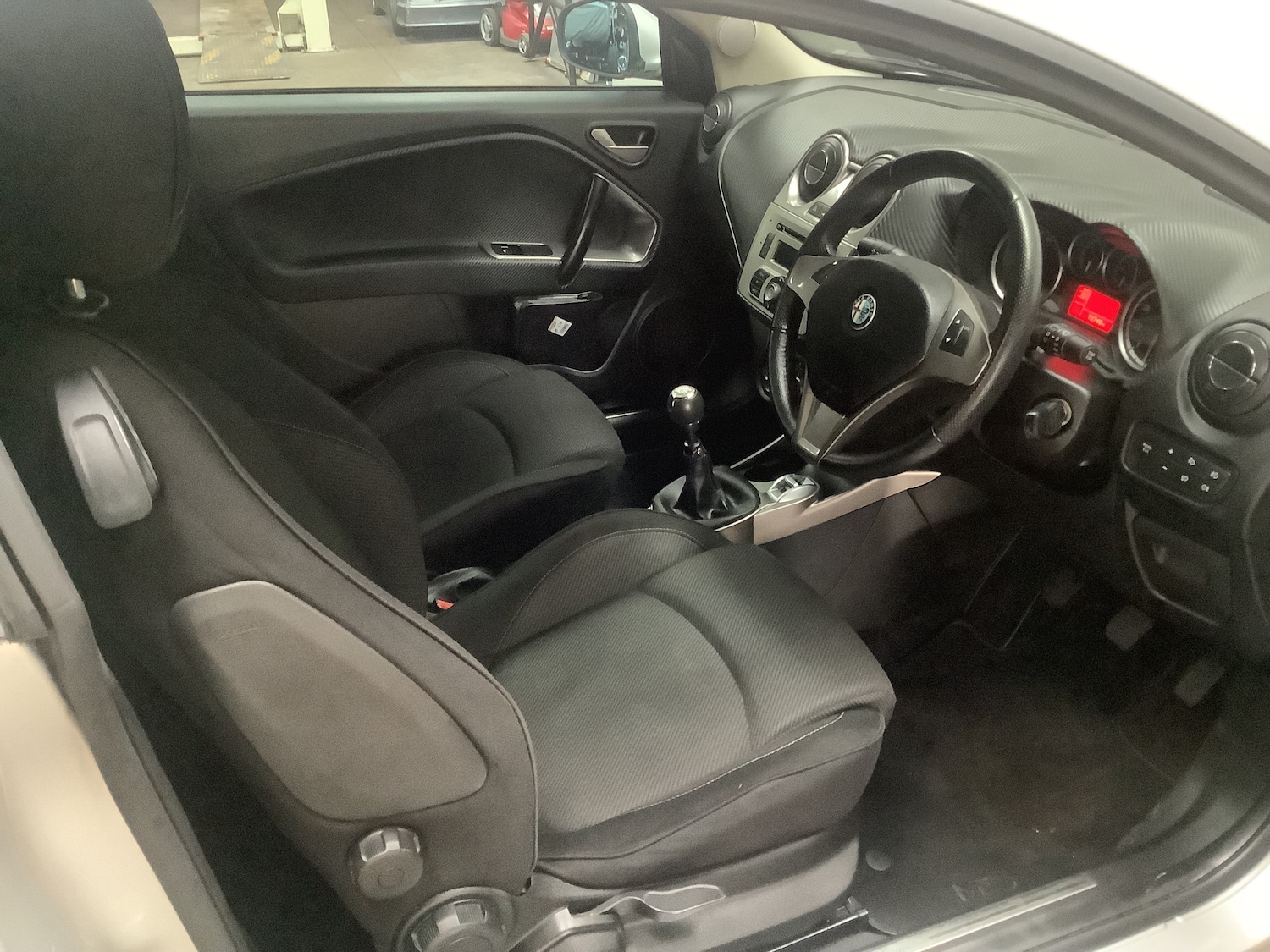 Used Alfa Romeo MiTo 2011 for sale - 77750240: Photo 6