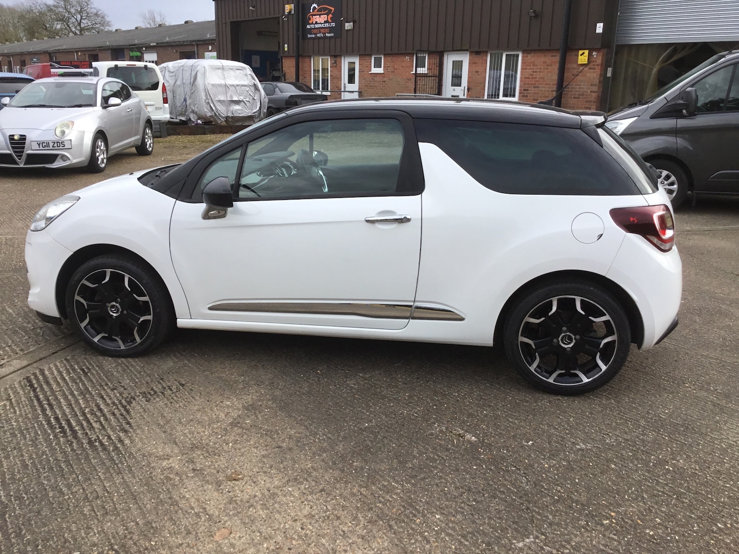 Used Citroen DS3 2013 for sale - 77750126: Photo 13