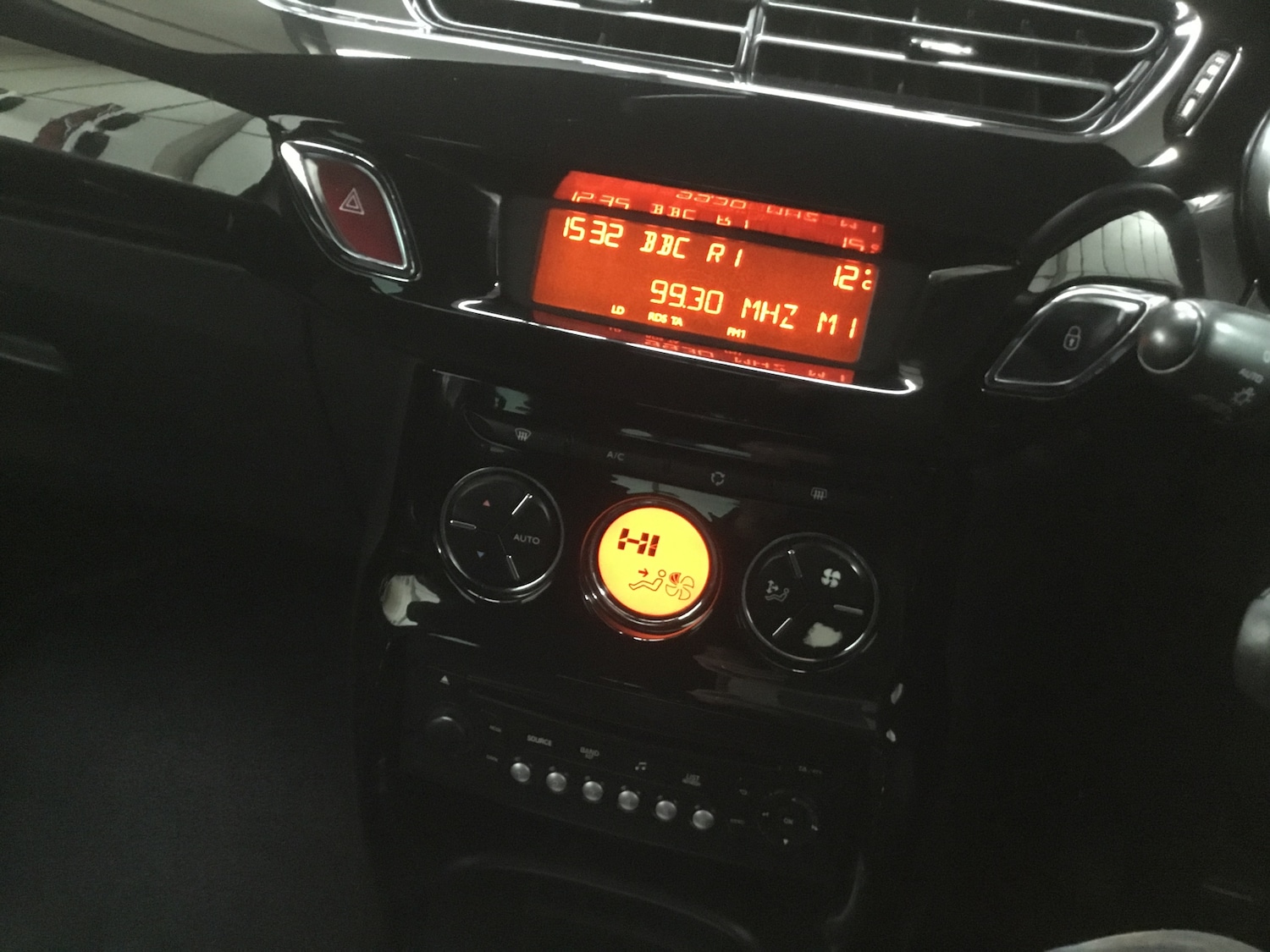 Used Citroen DS3 2013 for sale - 77750126: Photo 4