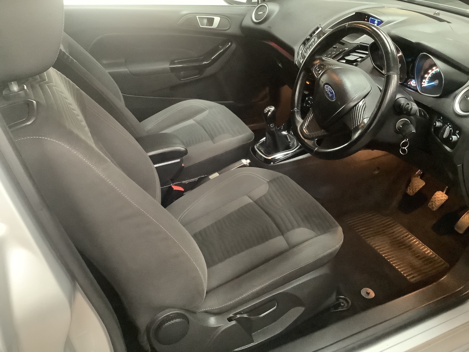 Used Ford Fiesta 2013 for sale - 78004683: Photo 2