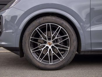 Used Porsche Cayenne 2026 for sale - 79851466: Photo
