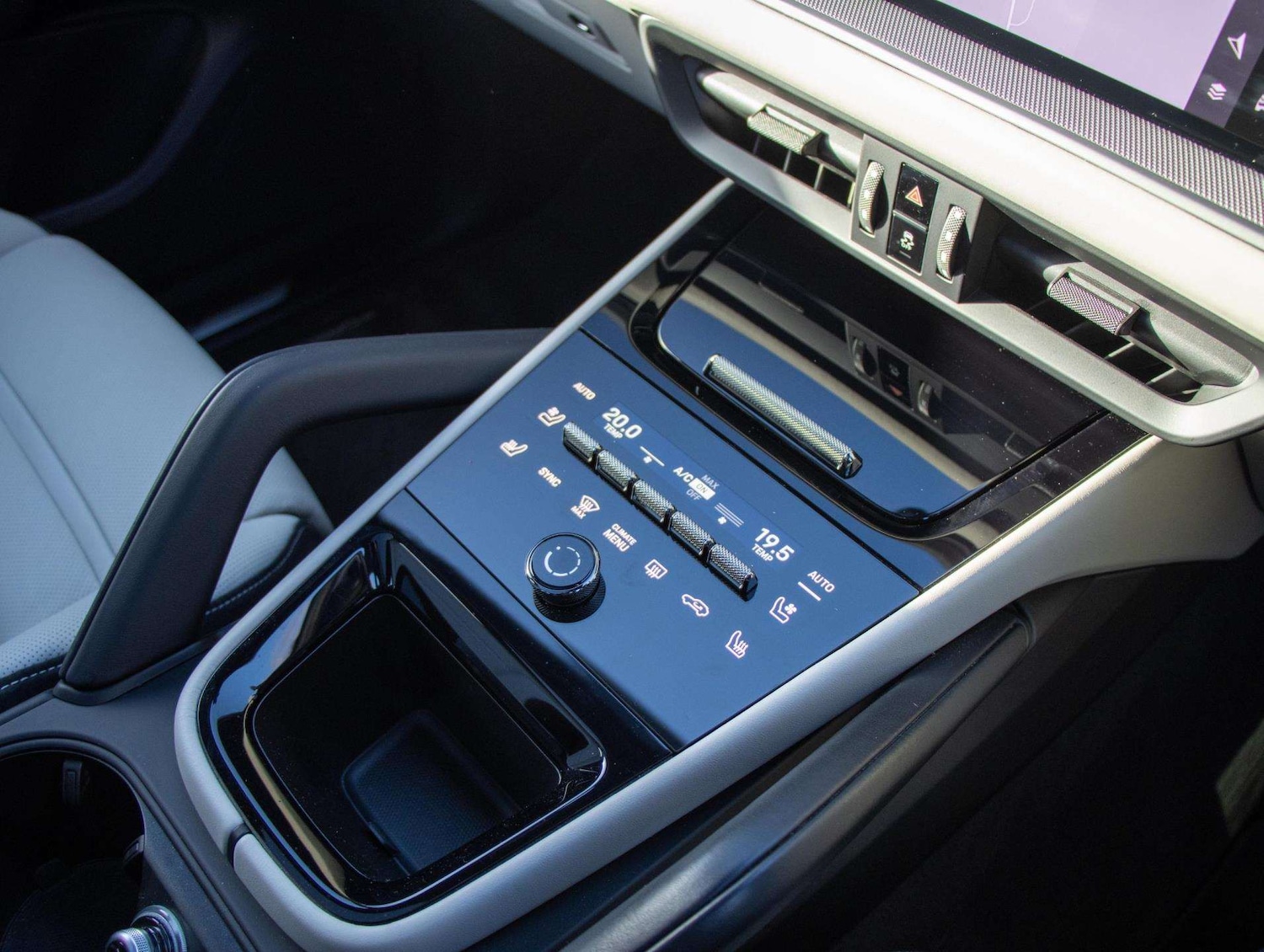 Used Porsche Cayenne 2023 for sale - 77000233: Photo 11