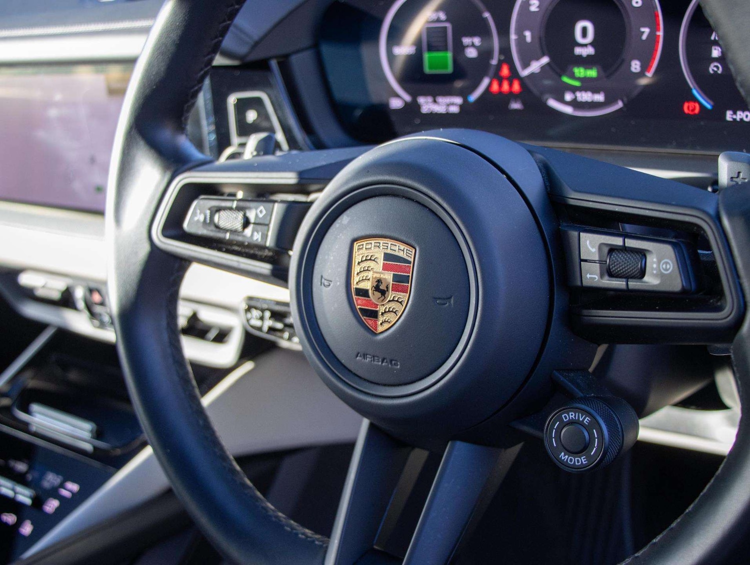 Used Porsche Cayenne 2023 for sale - 77000233: Photo 13