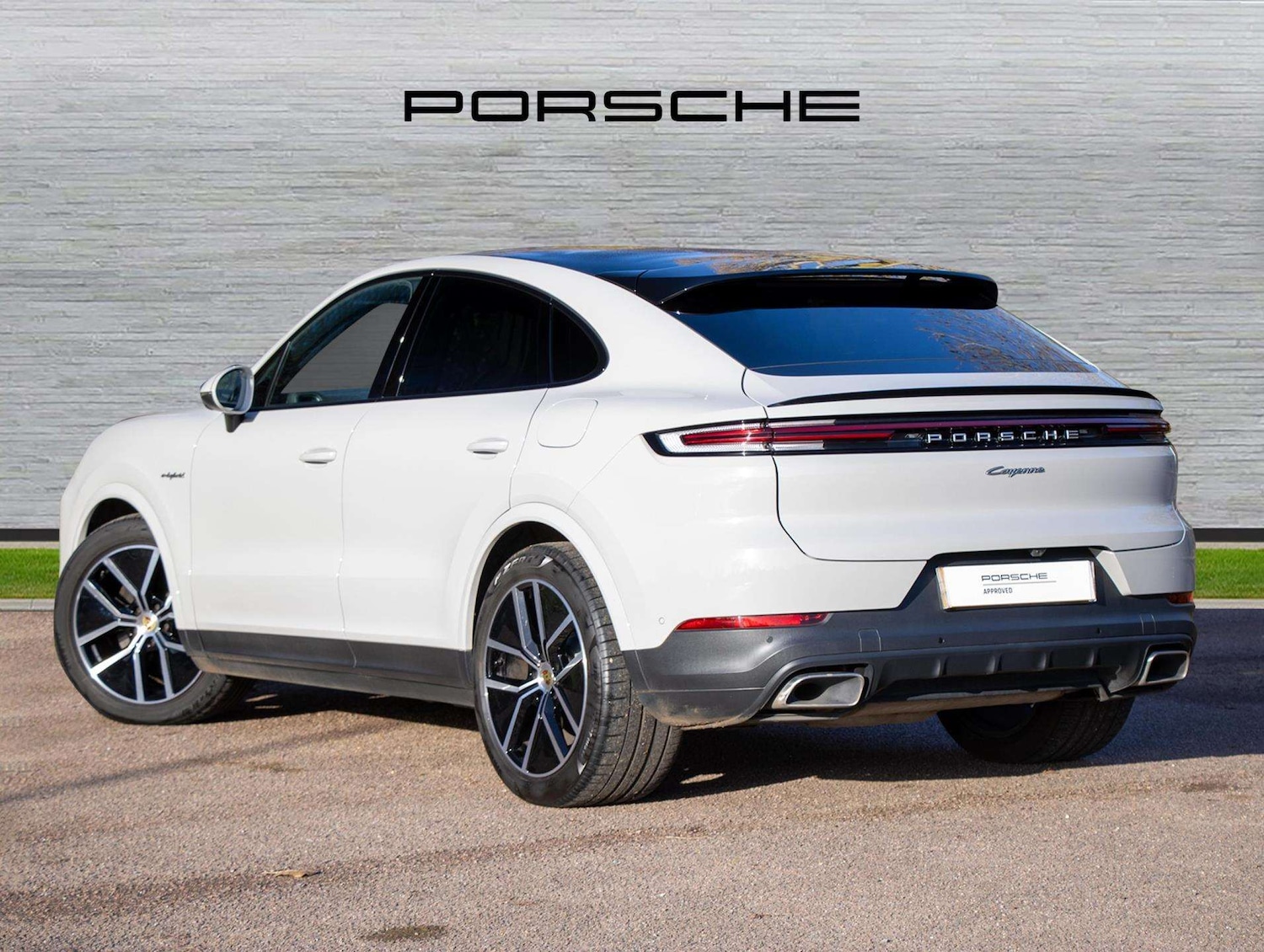 Used Porsche Cayenne 2023 for sale - 77000233: Photo 3