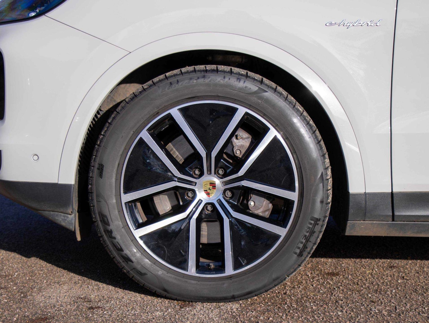 Used Porsche Cayenne 2023 for sale - 77000233: Photo 4