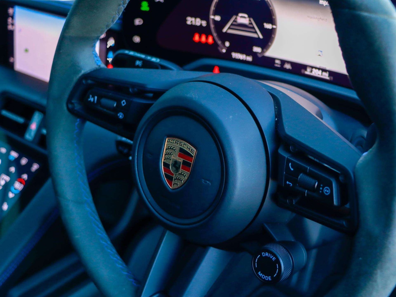 Used Porsche Taycan 2023 for sale - 78173834: Photo 16