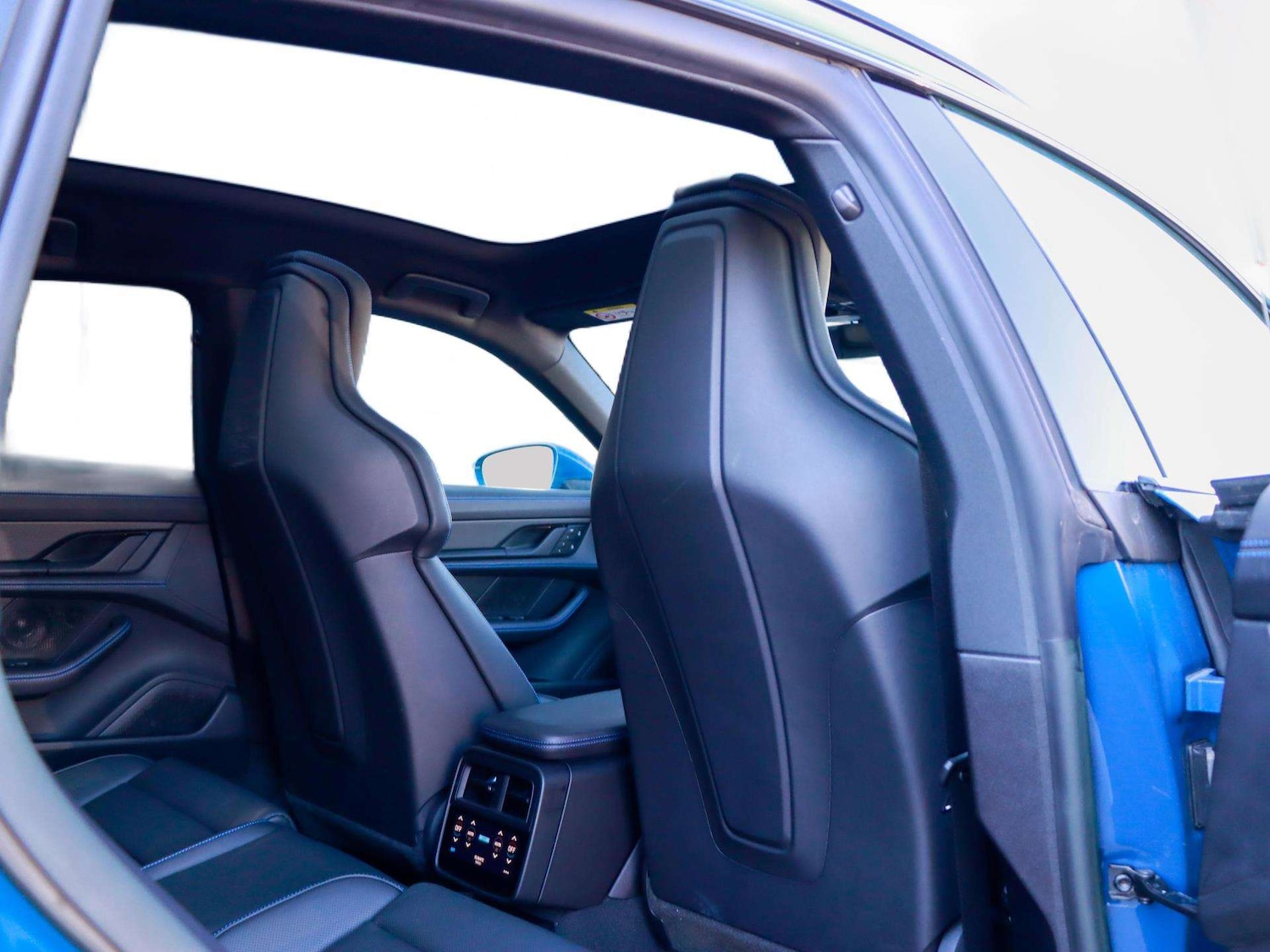 Used Porsche Taycan 2023 for sale - 78173834: Photo 25