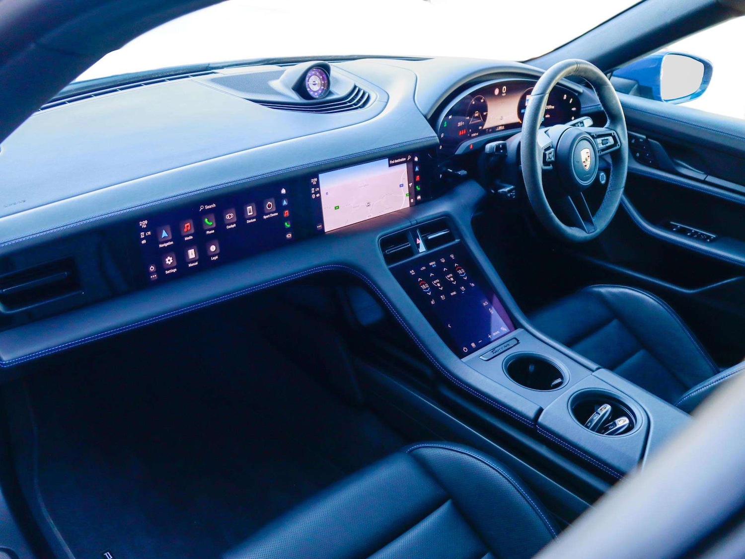 Used Porsche Taycan 2023 for sale - 78173834: Photo 3