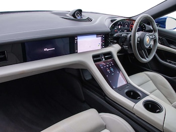 Used Porsche Taycan 2020 for sale - 79535430: Photo