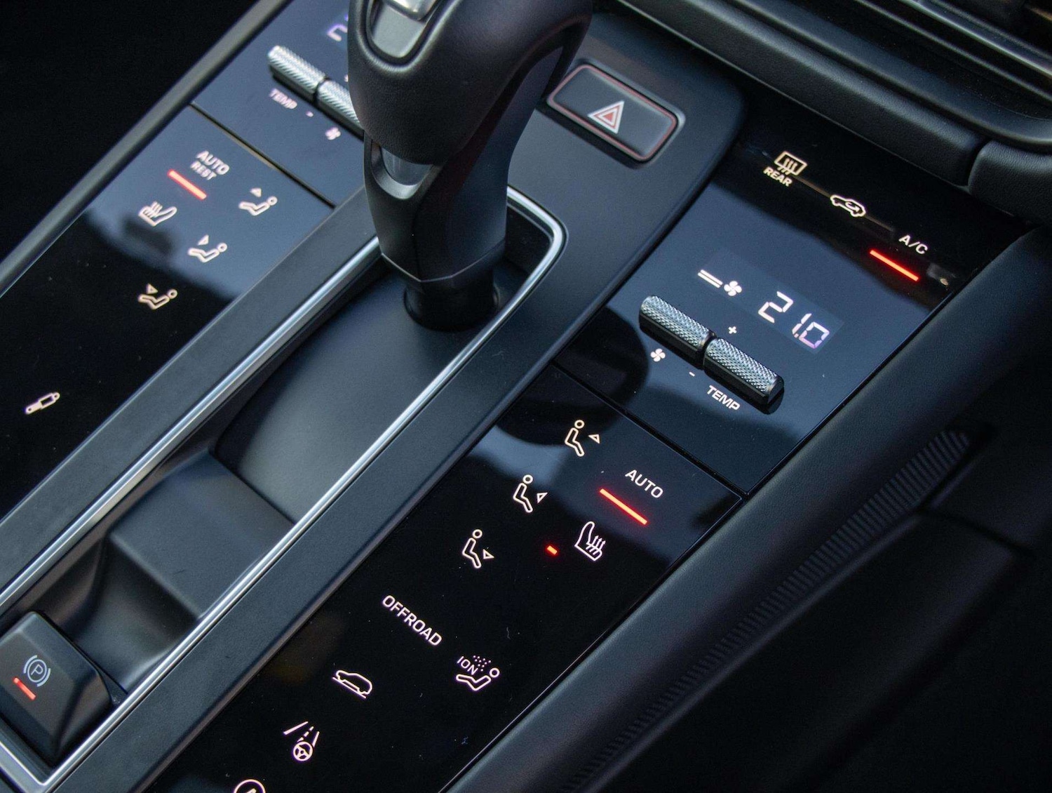 Used Porsche Macan 2022 for sale - 76718177: Photo 12