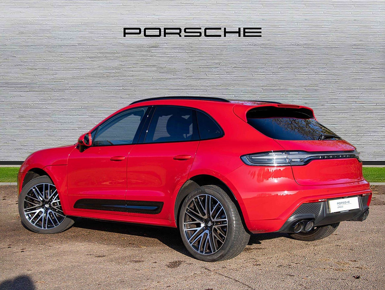 Used Porsche Macan 2022 for sale - 76718177: Photo 3