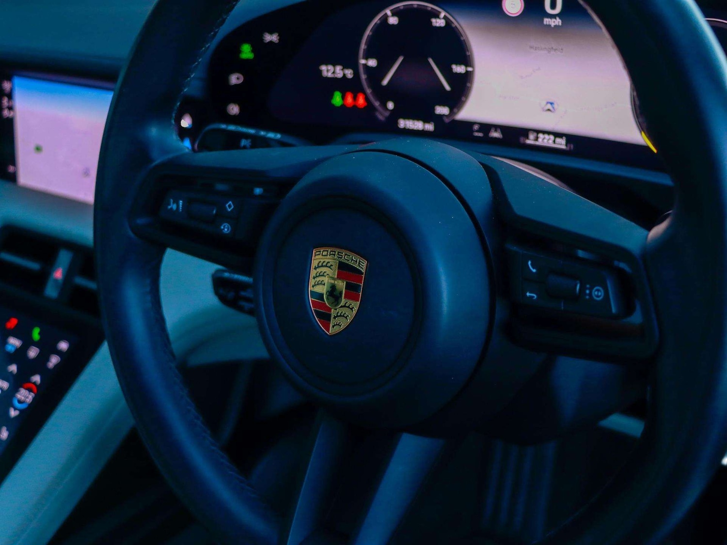 Used Porsche Taycan 2023 for sale - 78173845: Photo 15