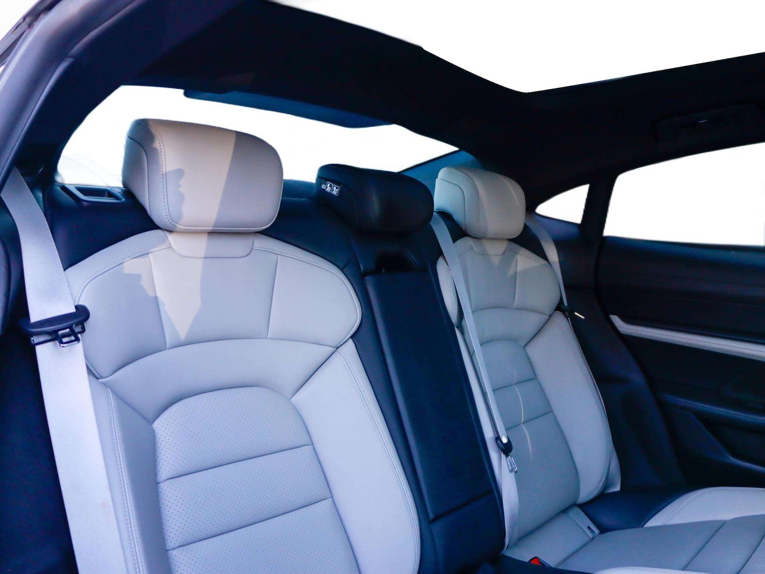 Used Porsche Taycan 2023 for sale - 78173845: Photo 21