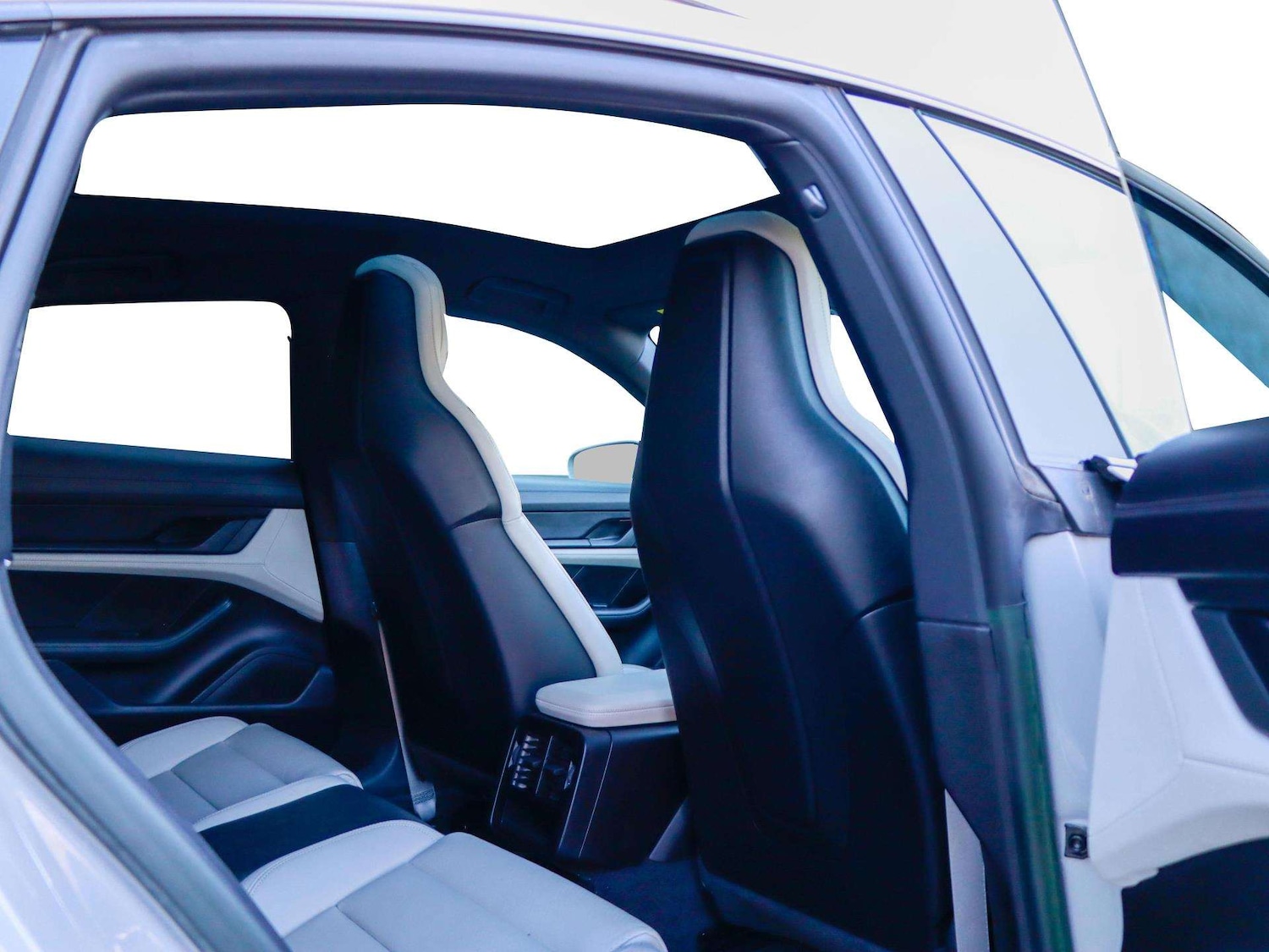 Used Porsche Taycan 2023 for sale - 78173845: Photo 22