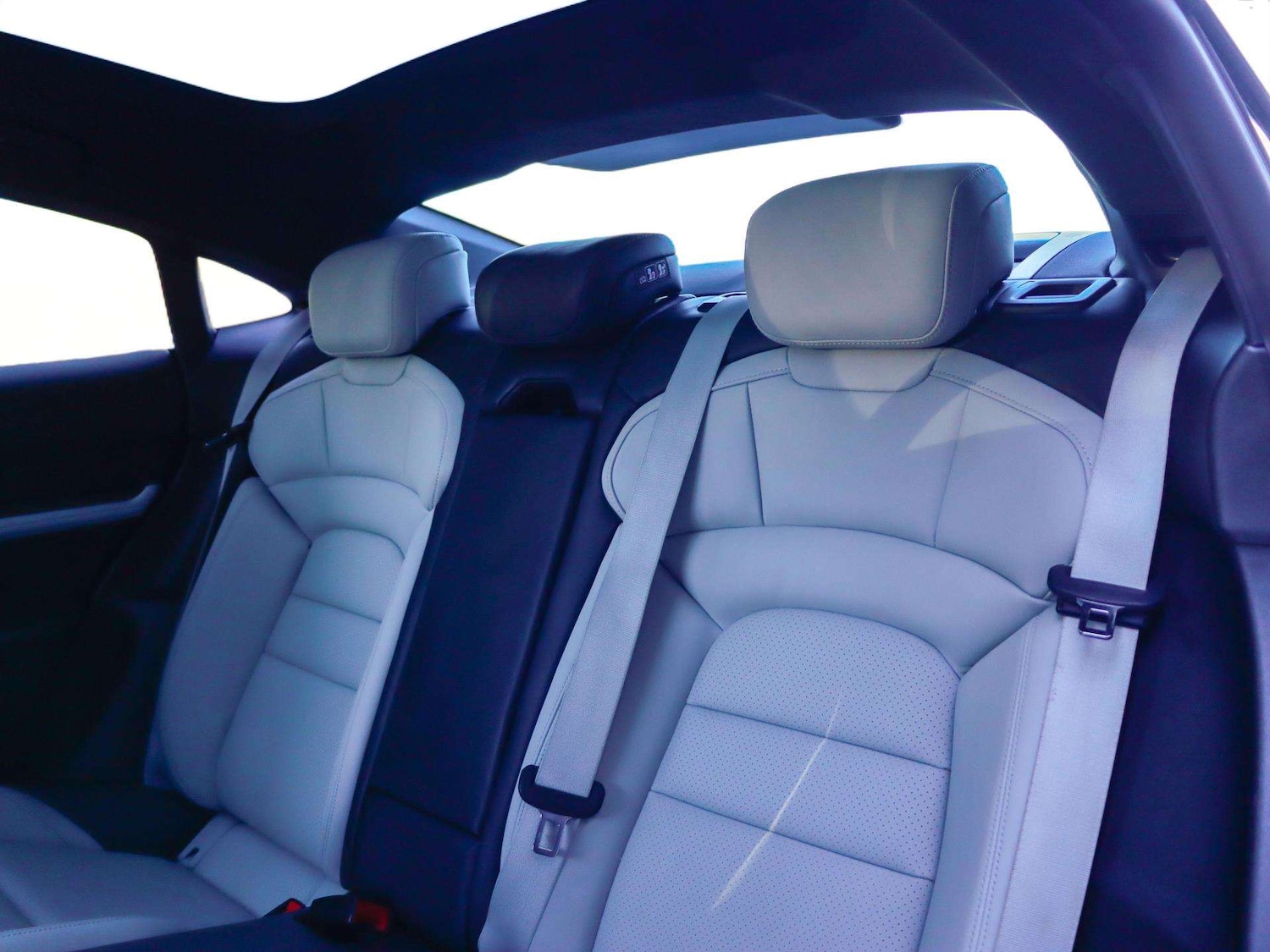 Used Porsche Taycan 2023 for sale - 78173845: Photo 27