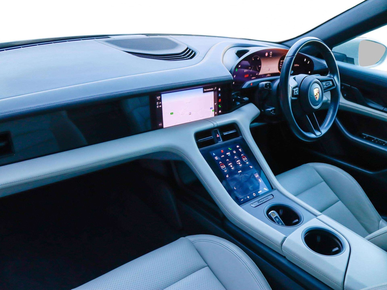 Used Porsche Taycan 2023 for sale - 78173845: Photo 3