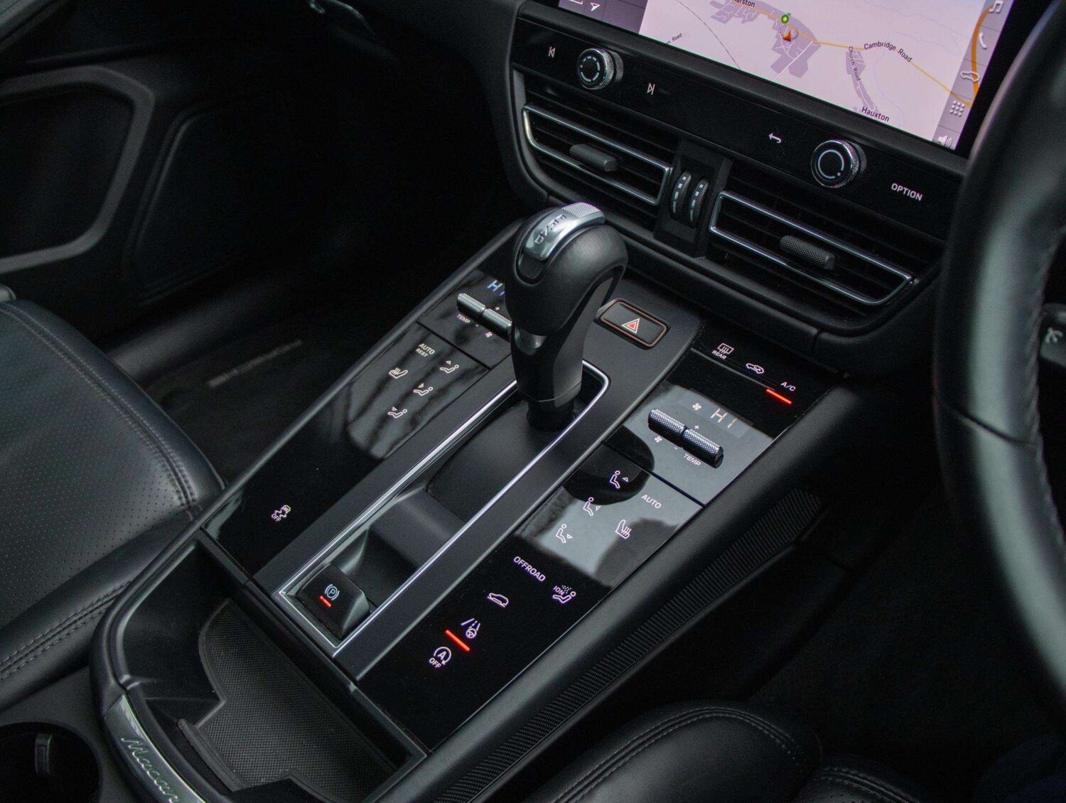 Used Porsche Macan 2023 for sale - 77628093: Photo 11