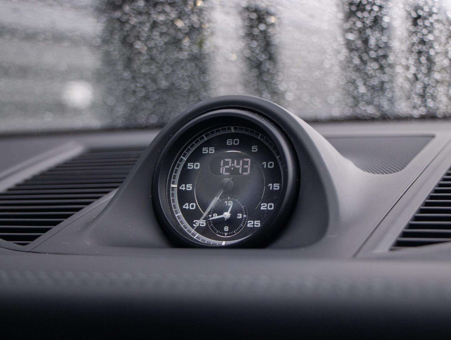 Used Porsche Macan 2023 for sale - 77628093: Photo 15