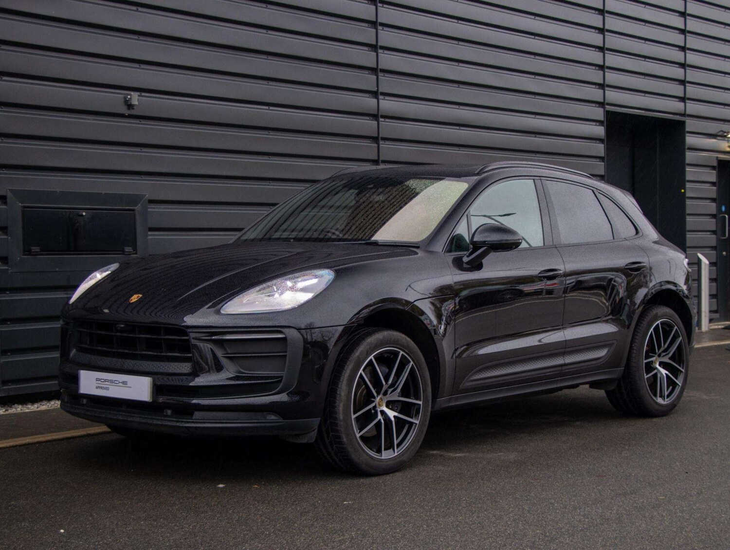 Used Porsche Macan 2023 for sale - 77628093: Photo 17