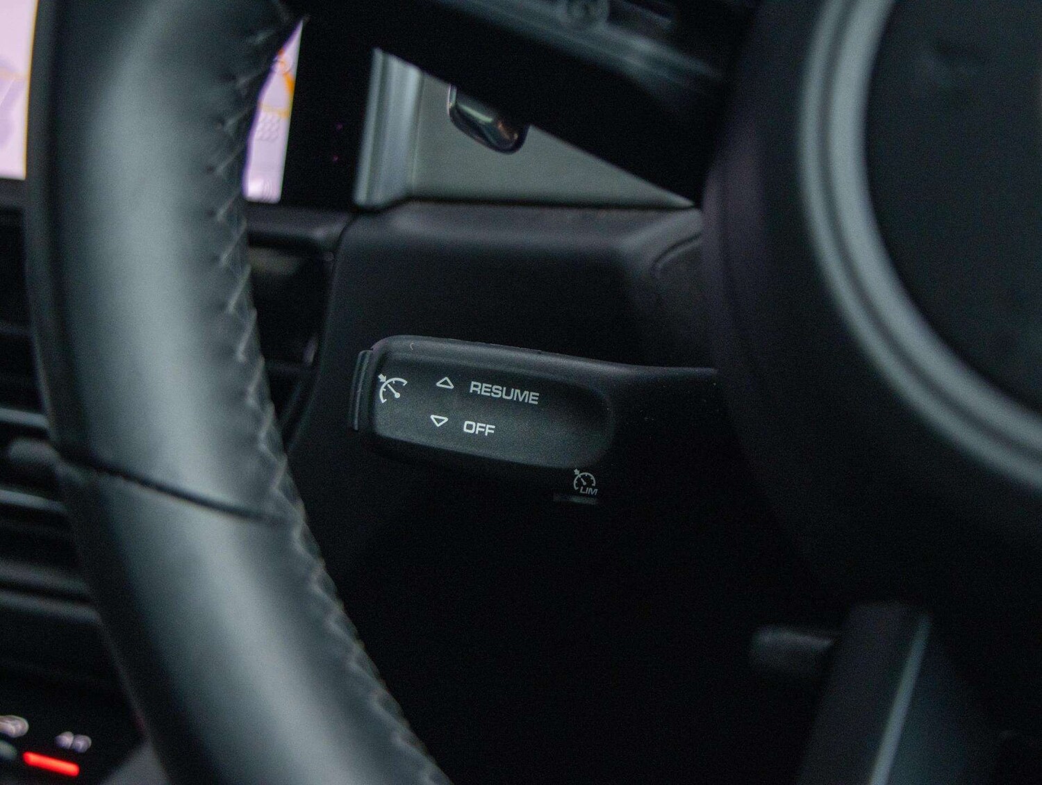 Used Porsche Macan 2023 for sale - 77628093: Photo 26