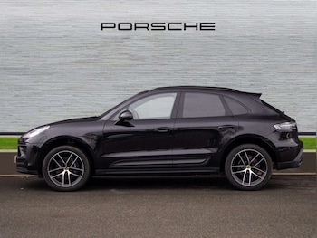 Used Porsche Macan 2023 for sale - 77628093: Photo