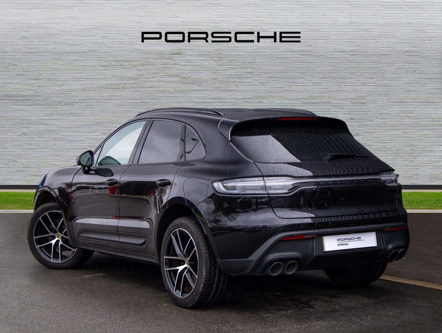 Used Porsche Macan 2023 for sale - 77628093: Photo 3