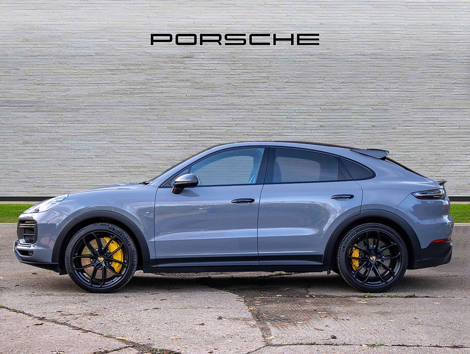 Used Porsche Cayenne 2022 for sale - 76624685: Photo 2