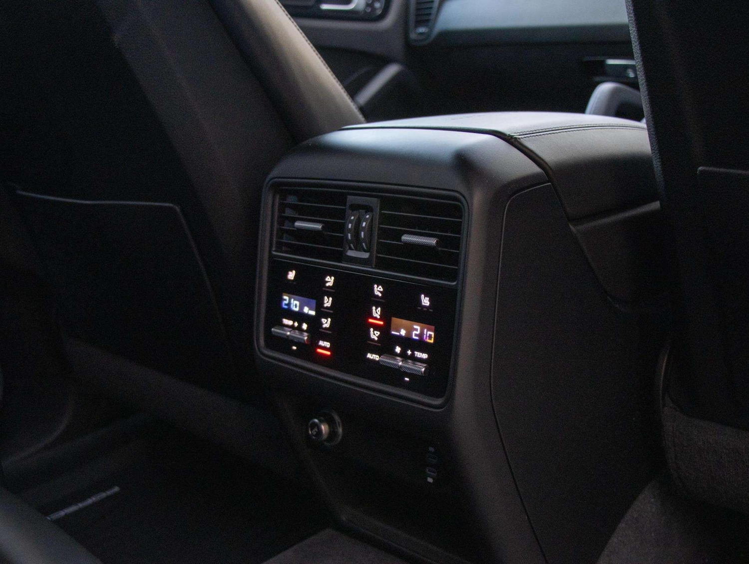 Used Porsche Cayenne 2022 for sale - 76624685: Photo 28