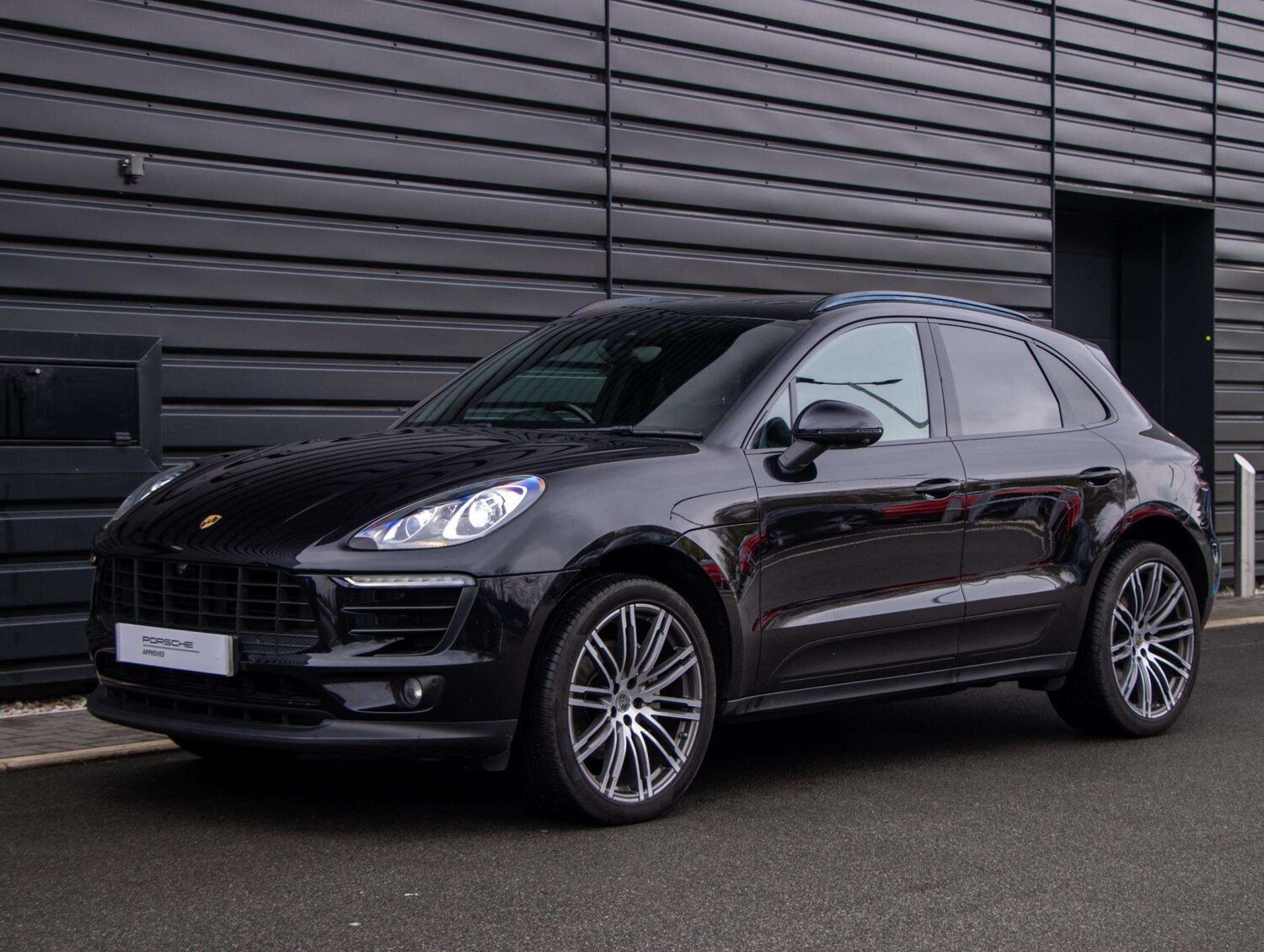 Used Porsche Macan 2018 for sale - 77429131: Photo 17