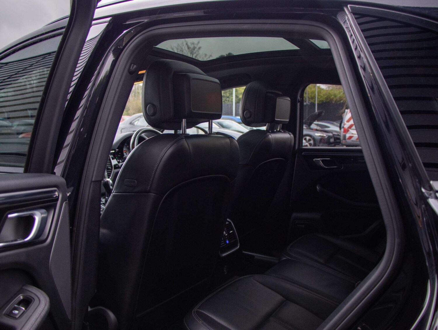 Used Porsche Macan 2018 for sale - 77429131: Photo 30