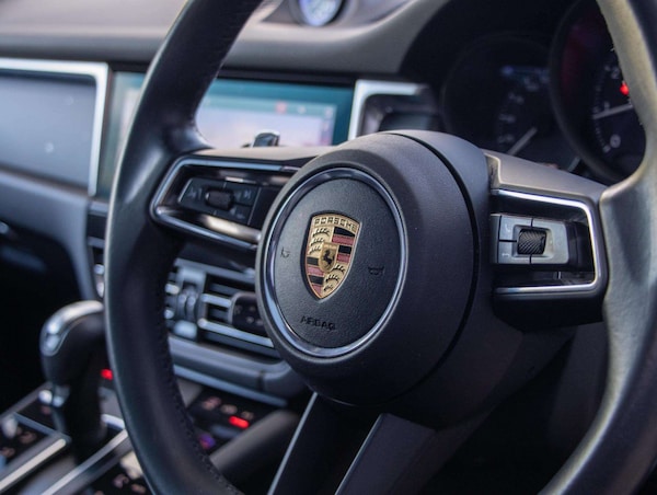 Used Porsche Macan 2023 for sale - 76286243: Photo 13