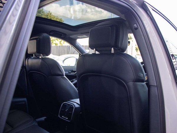 Used Porsche Macan 2023 for sale - 76286243: Photo 26