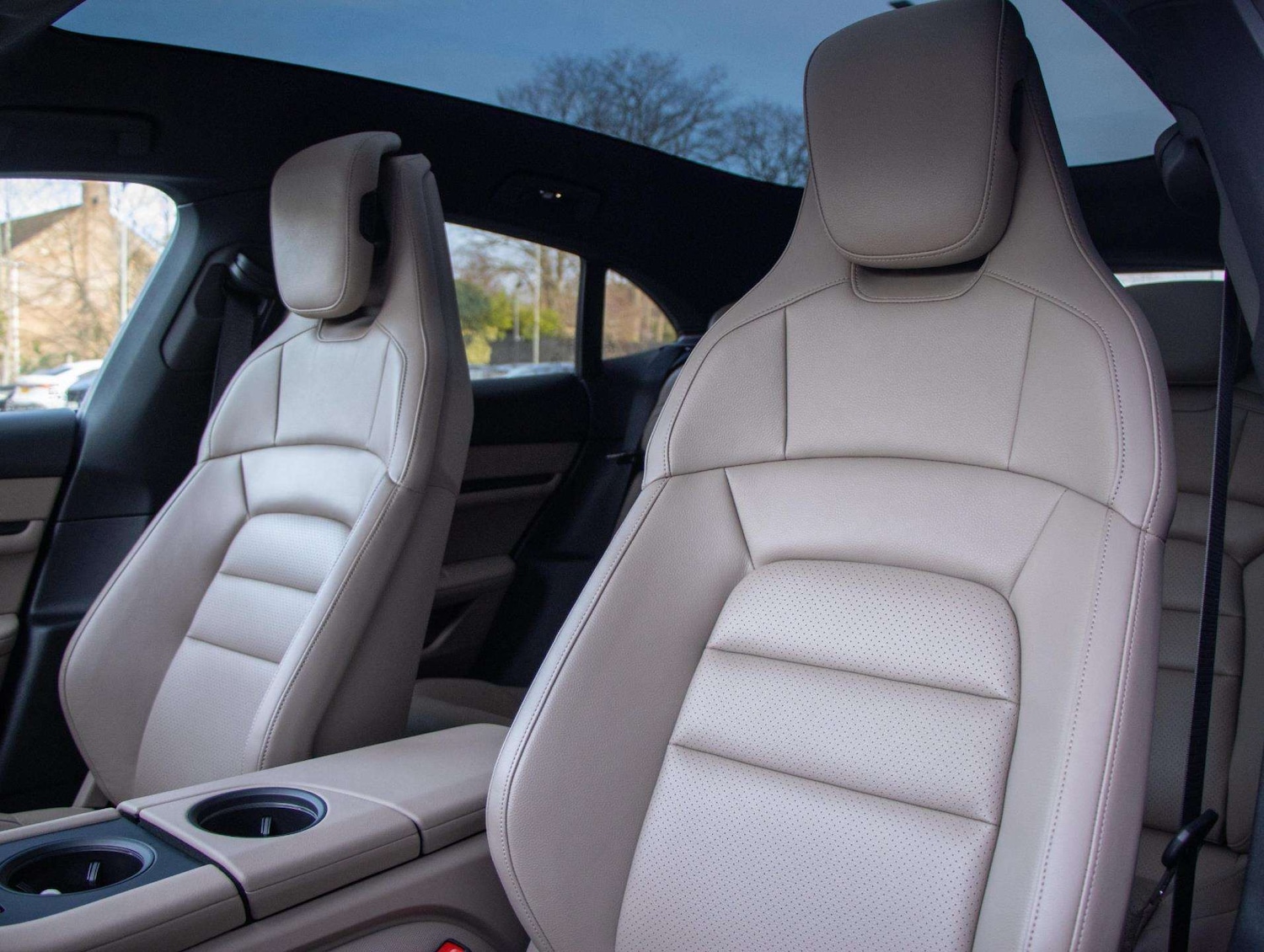 Used Porsche Taycan 2022 for sale - 77429123: Photo 31