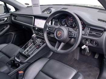 Used Porsche Macan 2024 for sale - 78666552: Photo