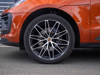 Used Porsche Macan 2024 for sale - 75592310: Photo