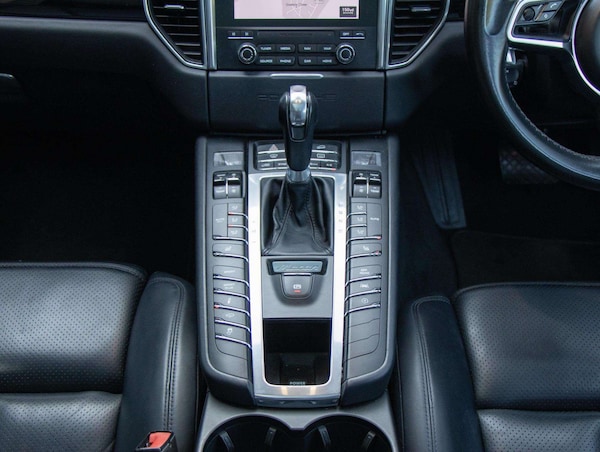 Used Porsche Macan 2016 for sale - 76192091: Photo 27