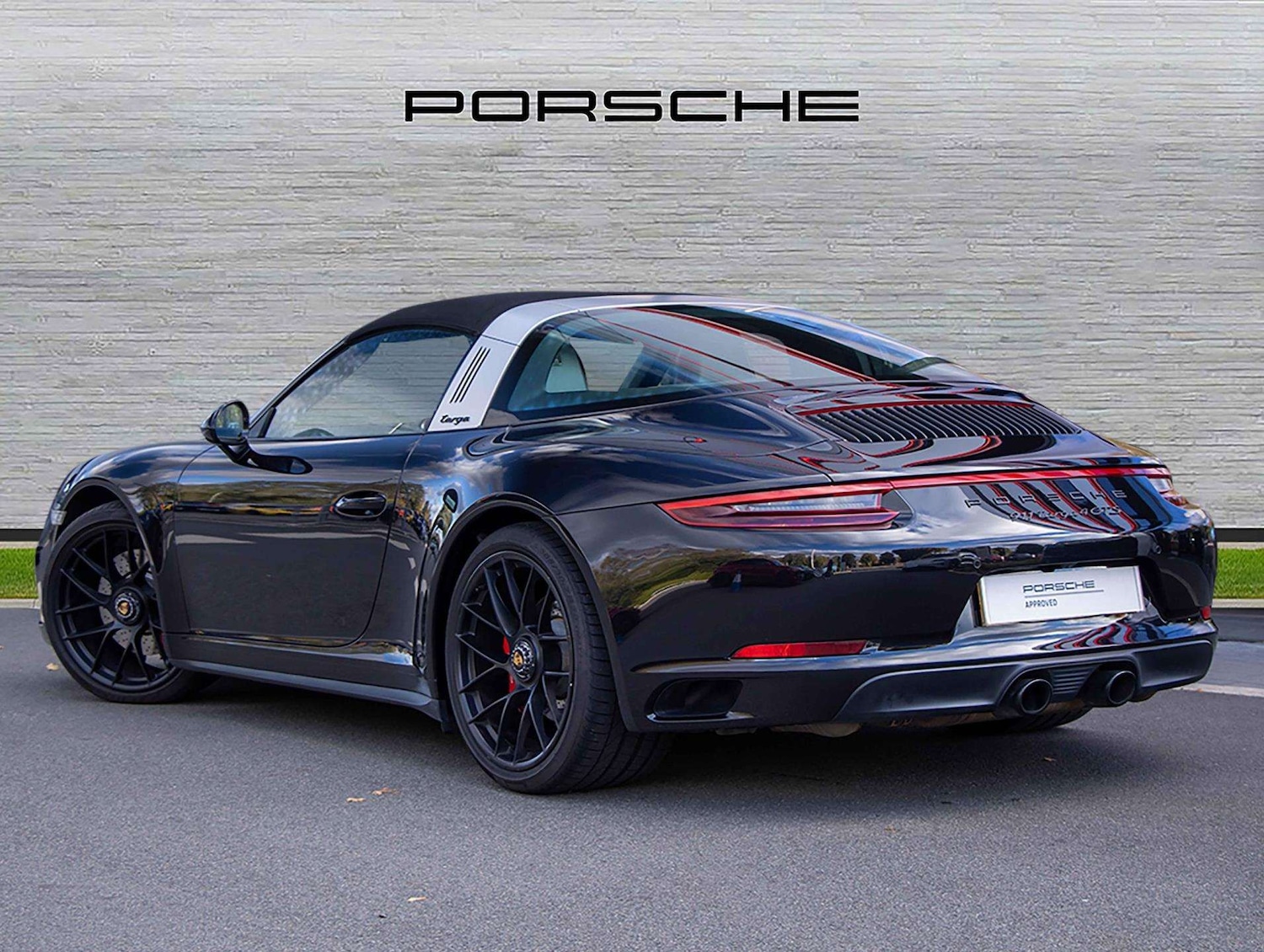 Used Porsche 911 2017 for sale - 76401351: Photo 3